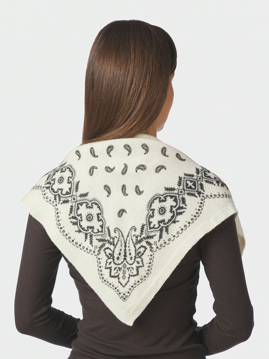 Adelina Paisley Knit Scarf Off white