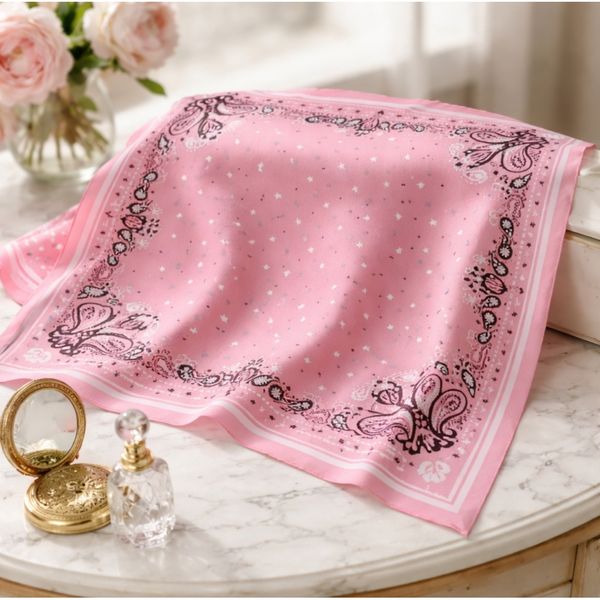 Hovedbilde Bandana Paisley Lys Rosa