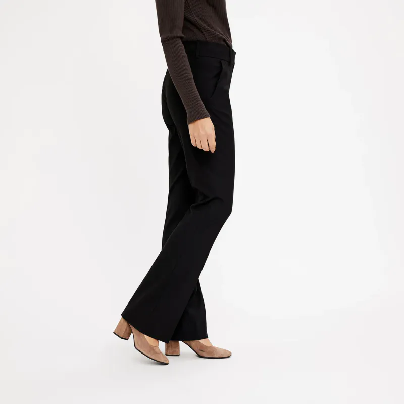 Clara 285 Black